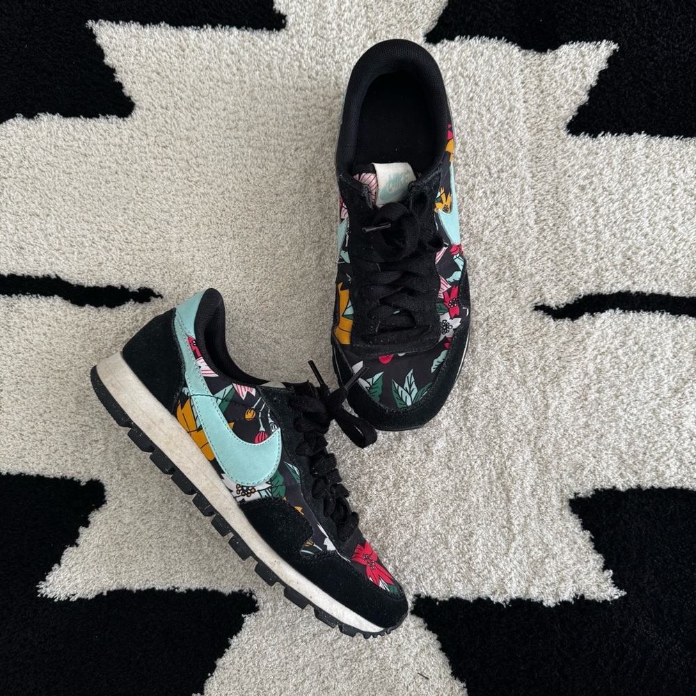 Nike Black Floral Air Sneakers